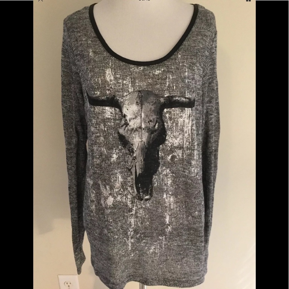 Rock & Republic black gray sweater skull graphic
